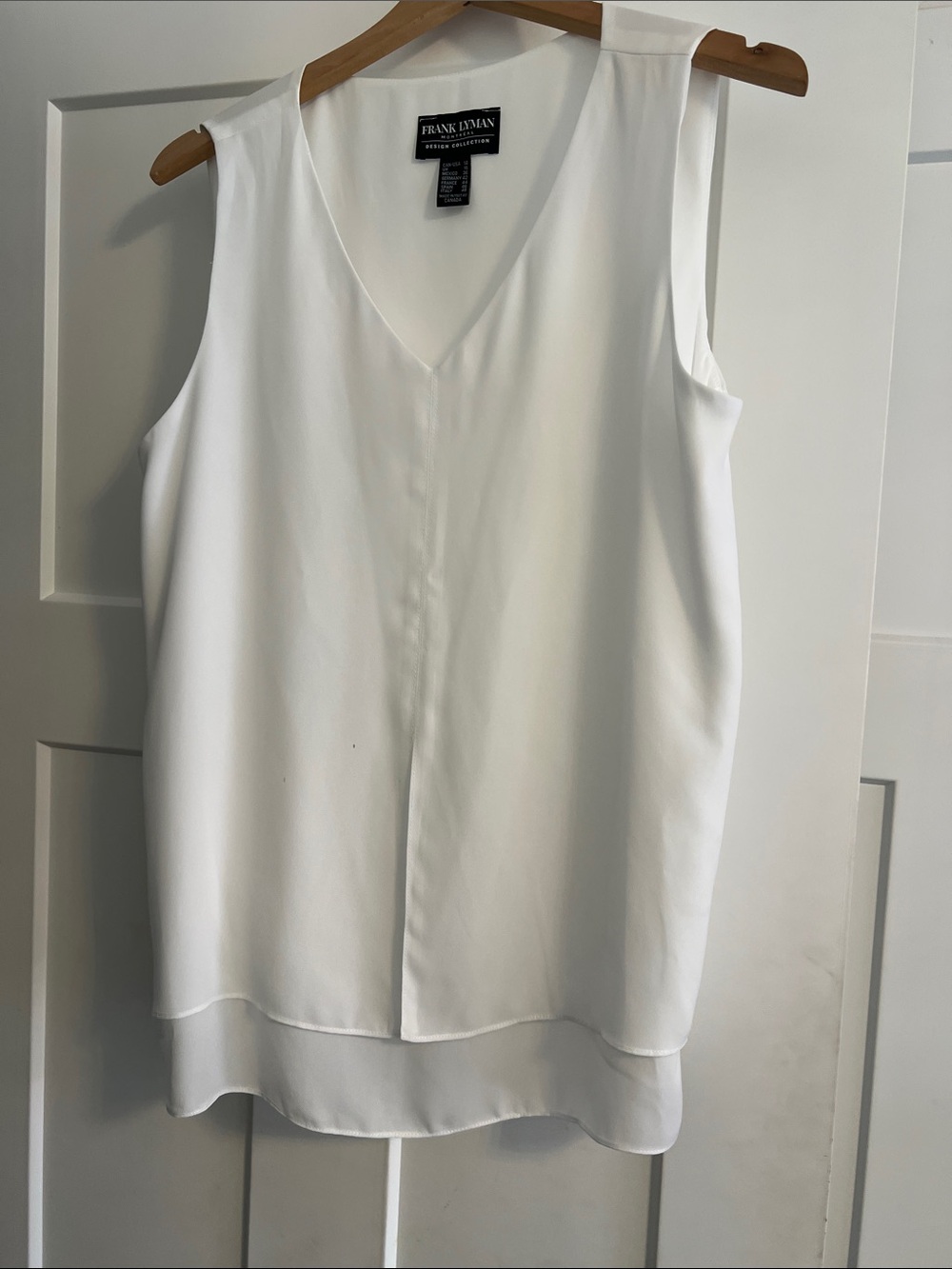 Frank Lyman Design White V-Neck Layered Hem Sleeveless Top